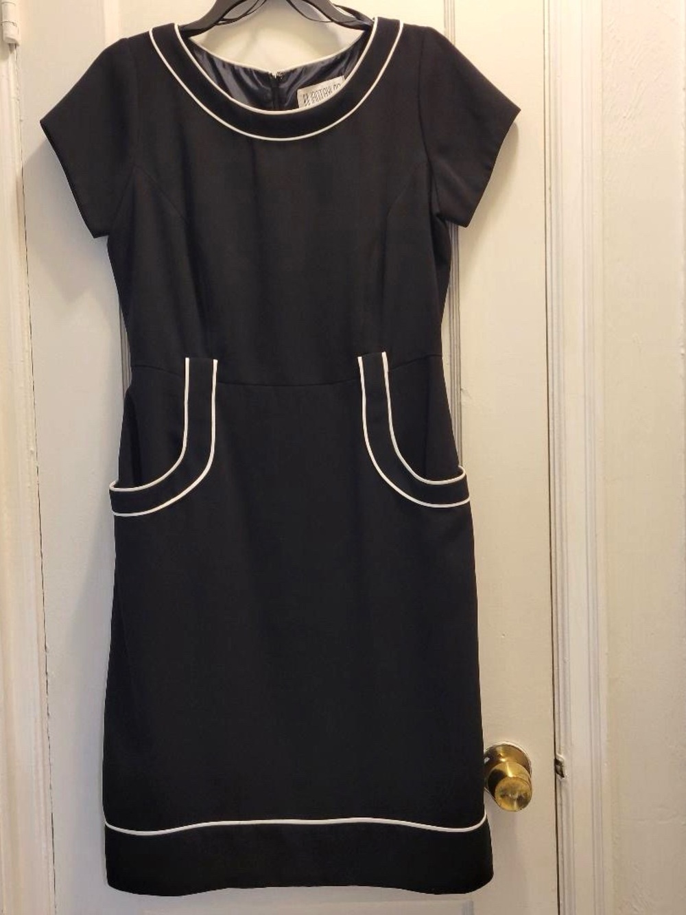 Julian Taylor NY Black Mod Sheath Dress with White Piping Size 6